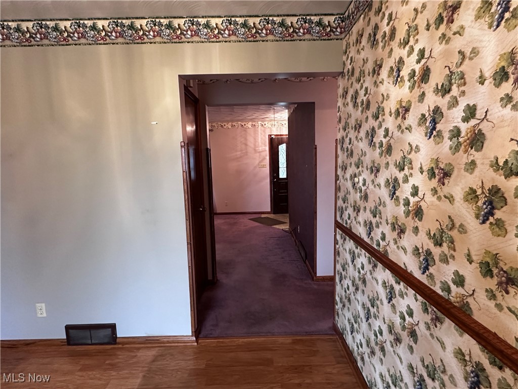 256 W Spruce Avenue, Byesville, Ohio image 13