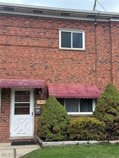 Condo For Sale - 1544 Ridgewick Drive<br/> Lake County, Wickliffe, OH 44092