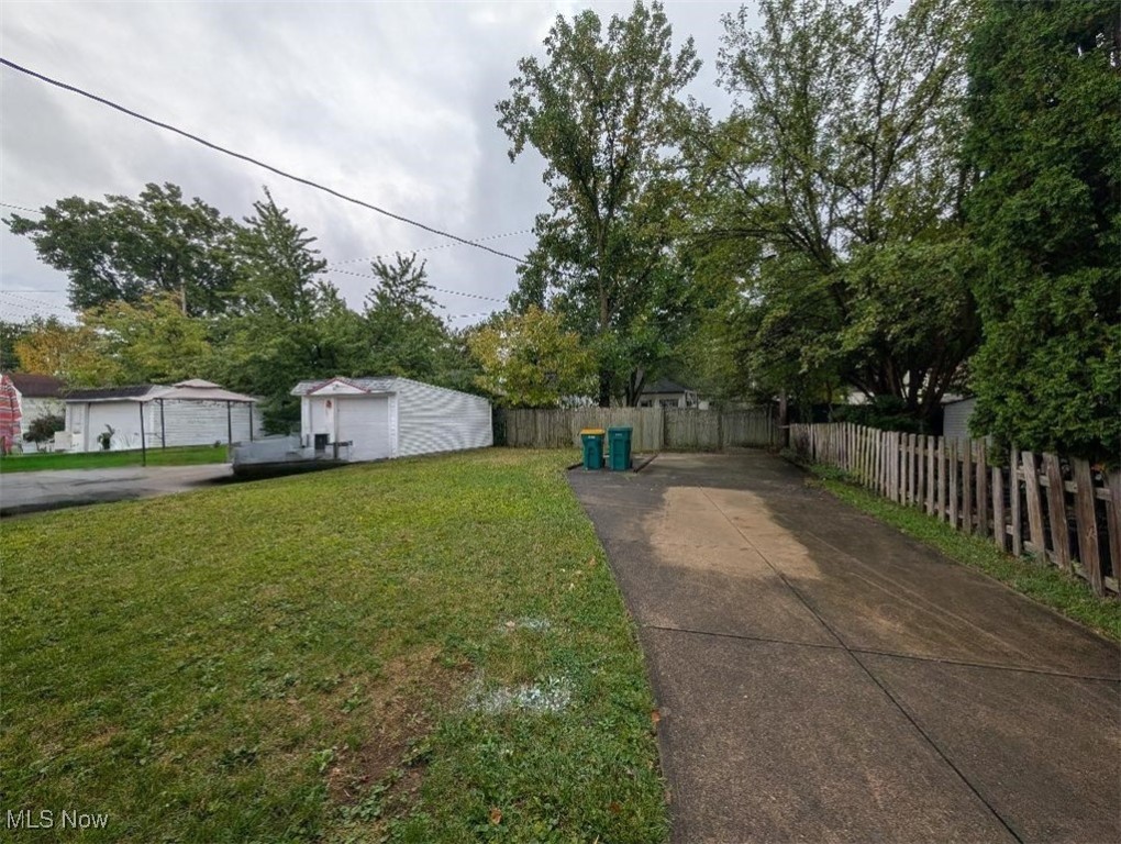 14504 Kennerdown Avenue, Maple Heights, Ohio image 17
