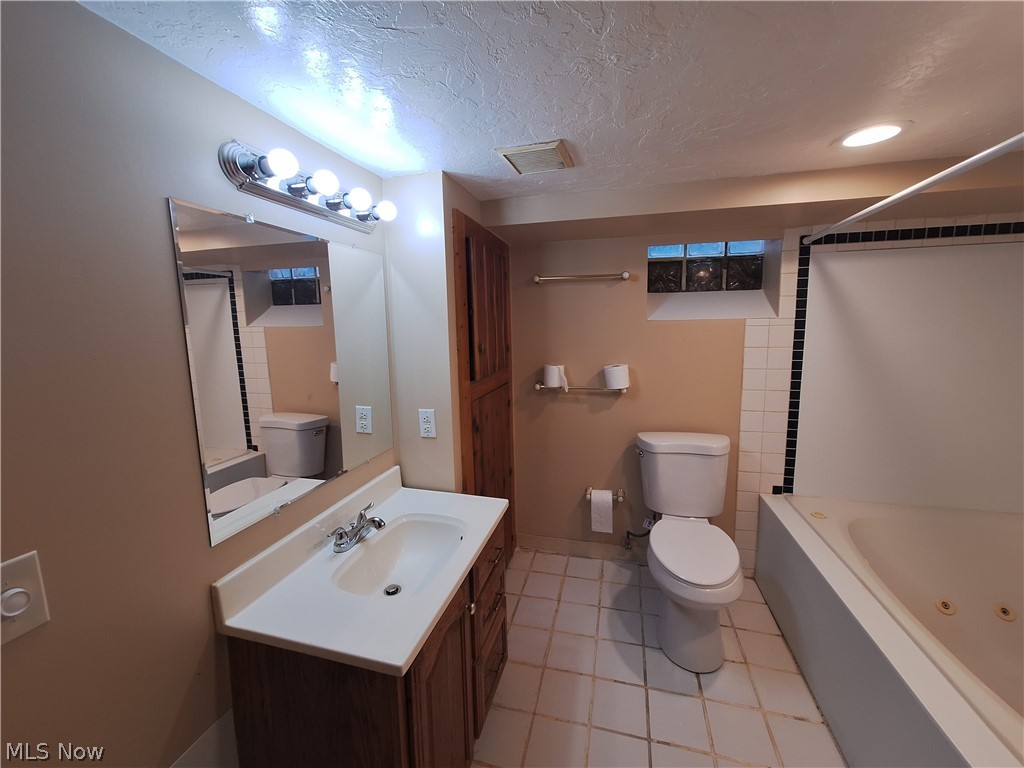 Associated Dev Cos Bo - Residential Lease