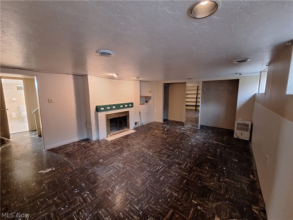 Associated Dev Cos Bo - Residential Lease