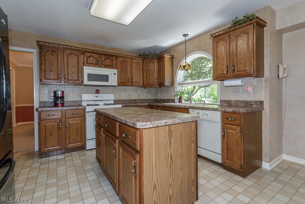 Highland Woods 02 - Residential