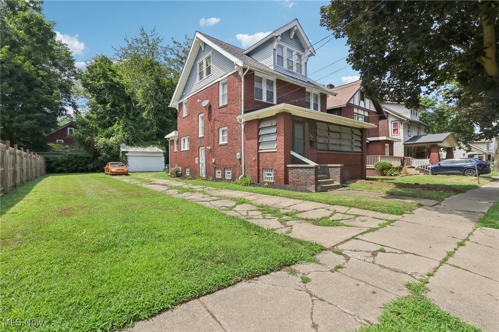 Photo of 764 Chalker Street, Akron, OH 44310 (MLS # 5174896)