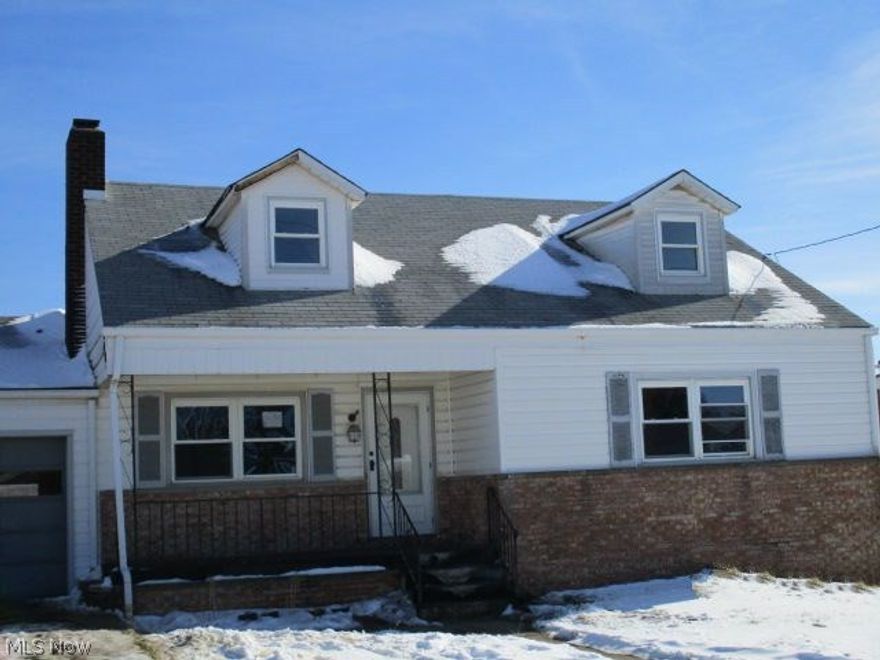 Enjoy gatherings in a place you can call home. this property offers 4 bedrooms and you will love the convenience of off street parking in the garage. the spacious backyard is a terrific addition to this home. don't hesitate-call now to be the first to be in line for this incredible value.