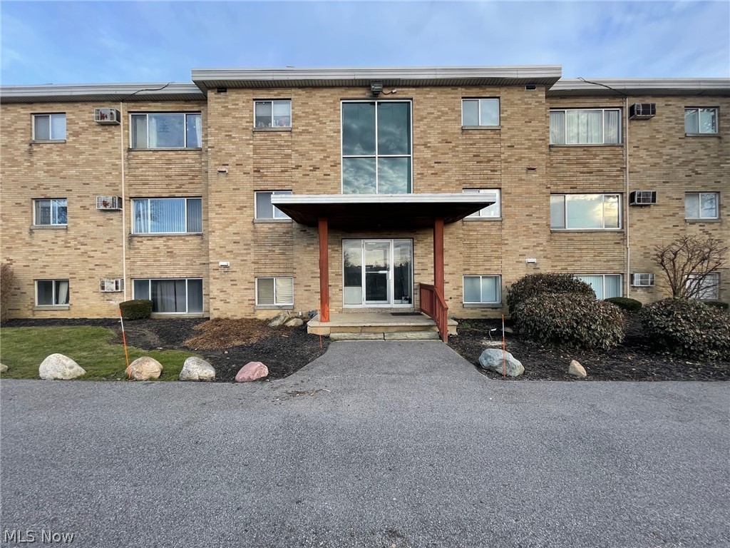 Royal Court Condo - Residential Lease