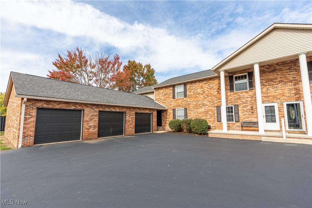 Maple Creek Condo Estates - Residential