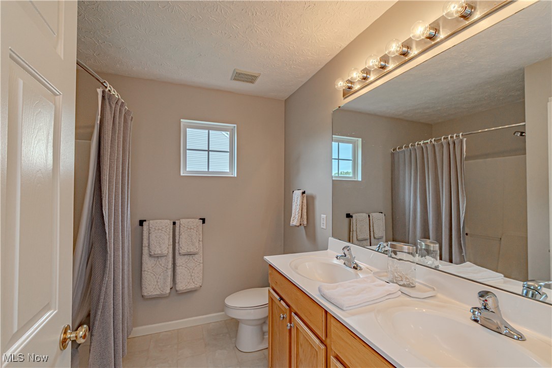 4527 Lexington Ridge Drive, Medina, Ohio image 29