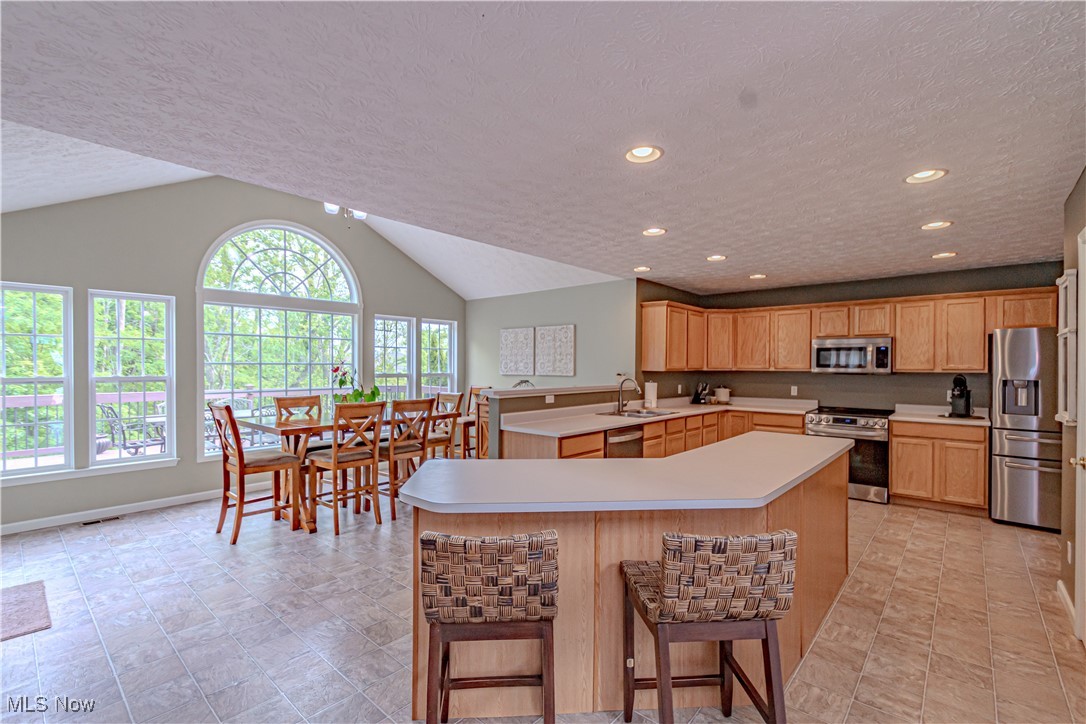 4527 Lexington Ridge Drive, Medina, Ohio image 10