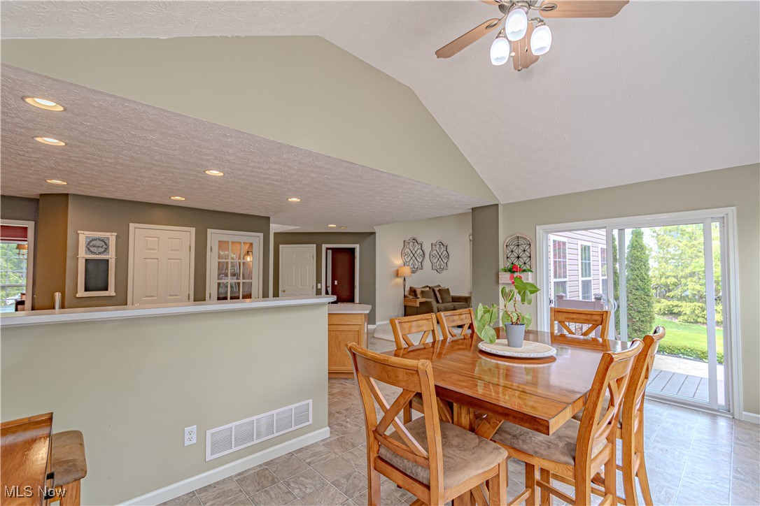 4527 Lexington Ridge Drive, Medina, Ohio image 13