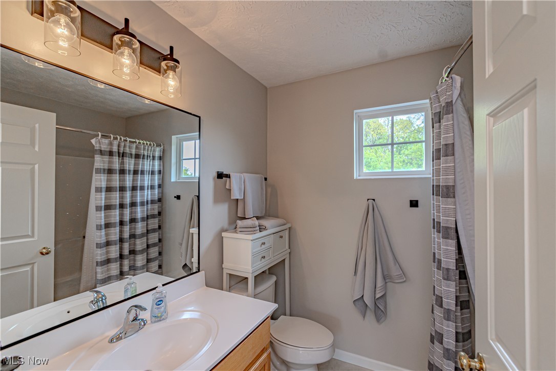 4527 Lexington Ridge Drive, Medina, Ohio image 31