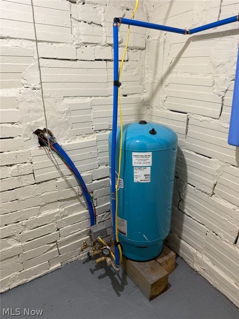 Tiny photo for 1986 Carolina Street NW, Dover, OH 44622 (MLS # 5198083)