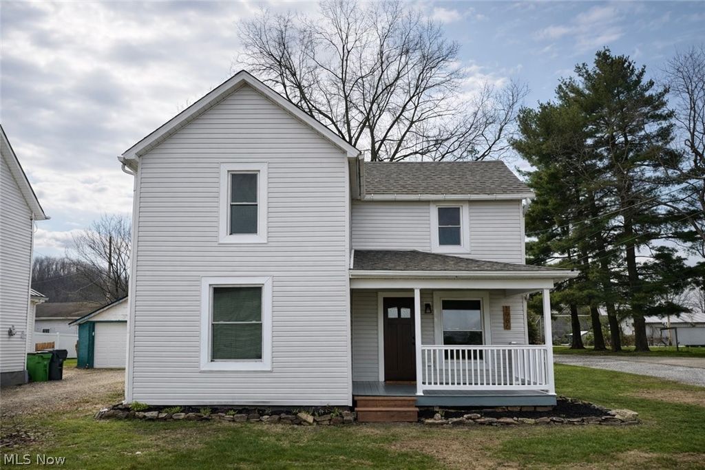 Photo of 1986 Carolina Street NW, Dover, OH 44622 (MLS # 5198083)