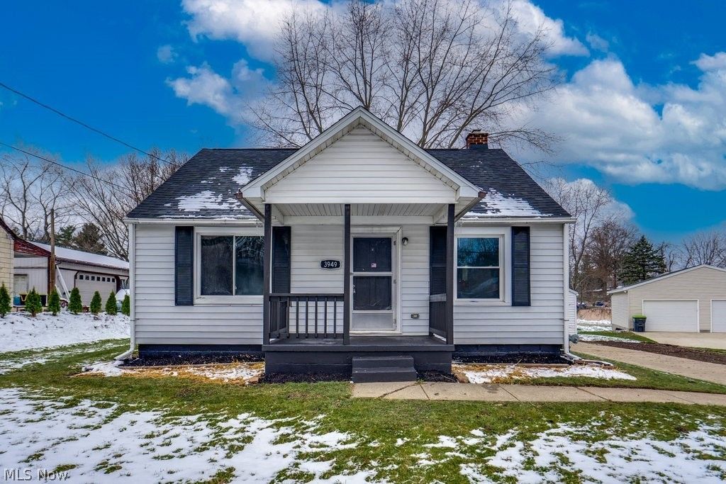 Photo of 3949 Beck Avenue, Louisville, OH 44641 (MLS # 5194550)