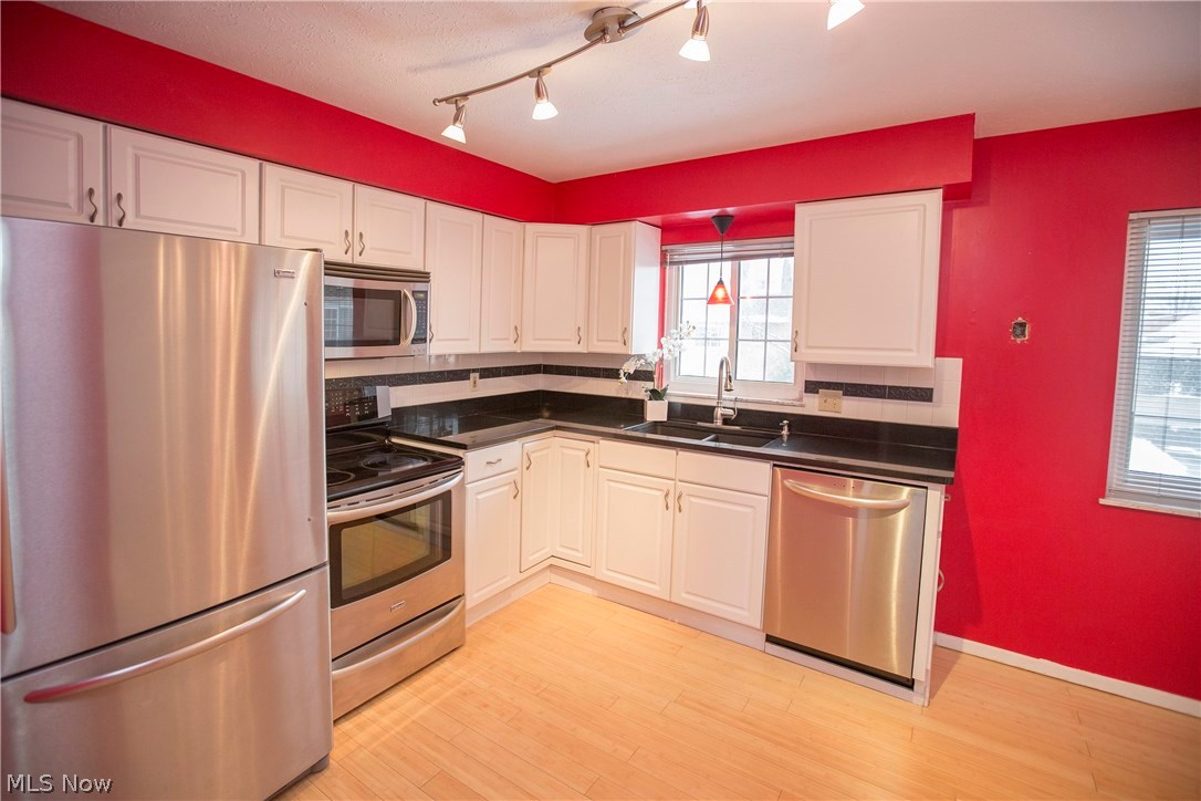 Cornerstone Square Twnhse Condo - Residential