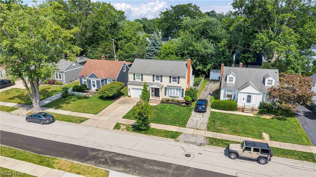 Photo of 351 Oakmoor Avenue, Bay Village, OH 44140 (MLS # 5224743)
