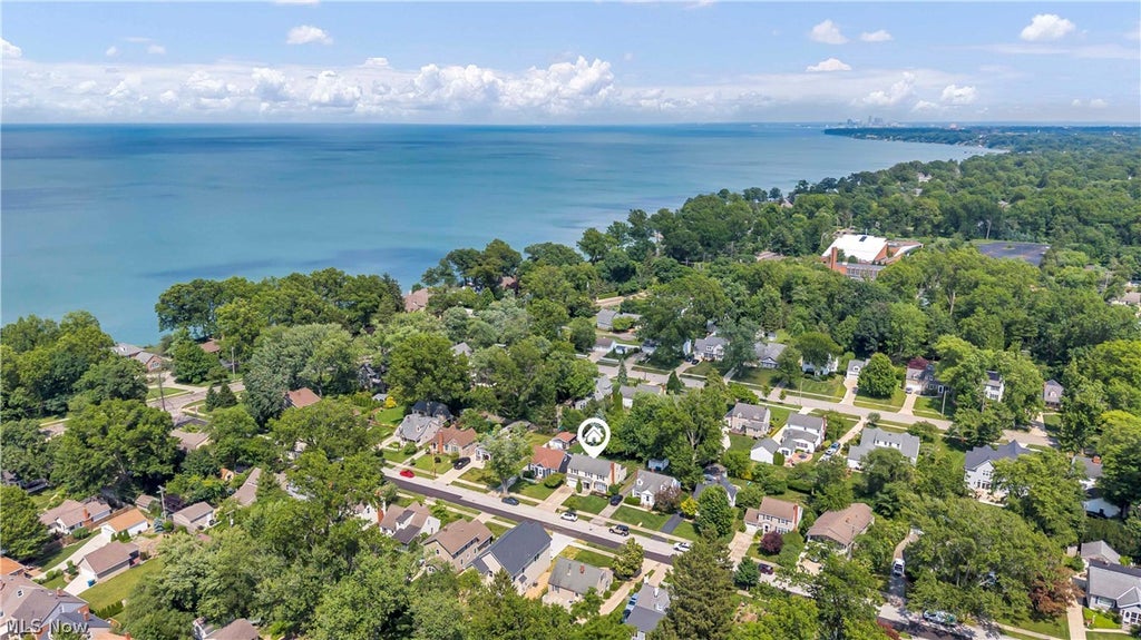 Photo of 351 Oakmoor Avenue, Bay Village, OH 44140 (MLS # 5224743)