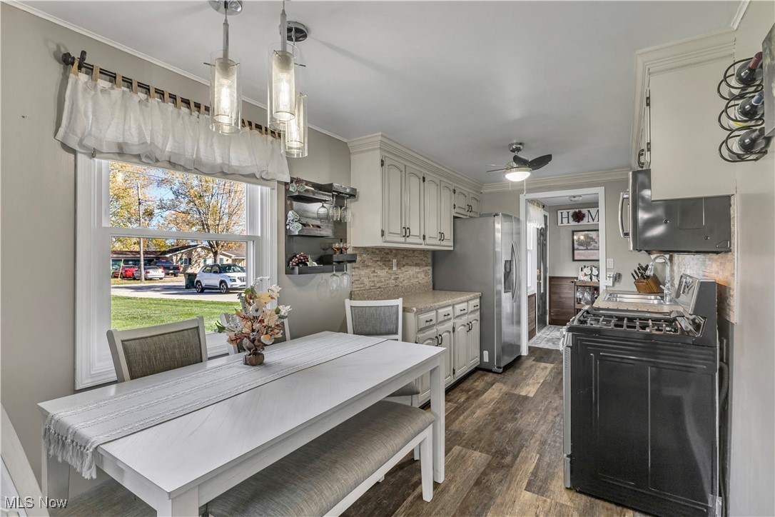 Eaton Homes - Residential