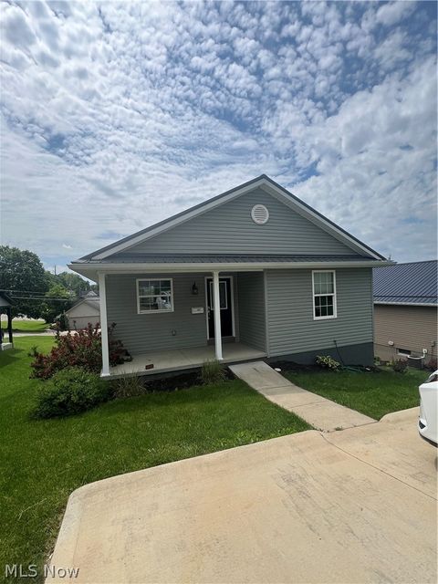 Homes For Sale - 357 E Liberty Street Street<br/> Millersburg, OH 44654