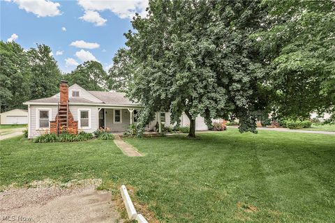 Photo of 396 Park Road, Painesville Township, OH 44077 (MLS # 5221259)