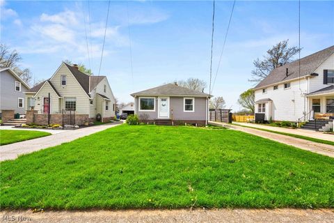 Tiny photo for 3124 W 142nd Street, Cleveland, OH 44111 (MLS # 5203115)