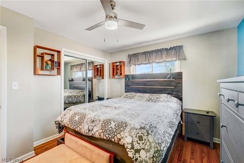 Tiny photo for 3124 W 142nd Street, Cleveland, OH 44111 (MLS # 5203115)