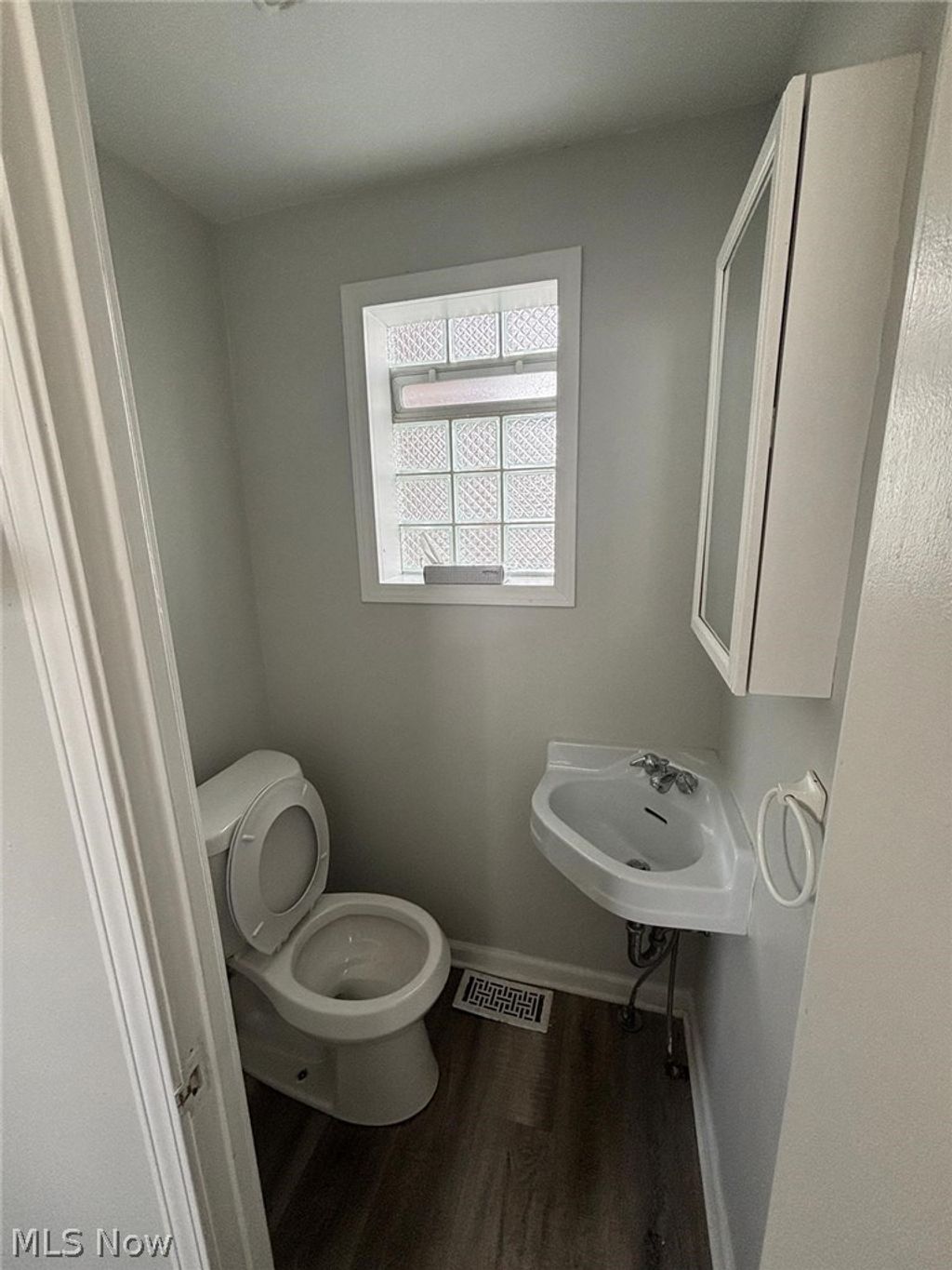 Photo of 18603 Arrowhead Avenue, Cleveland, OH 44119 (MLS # 5212668)