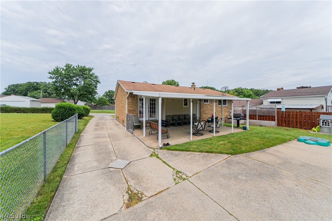 Charles 01 - Residential