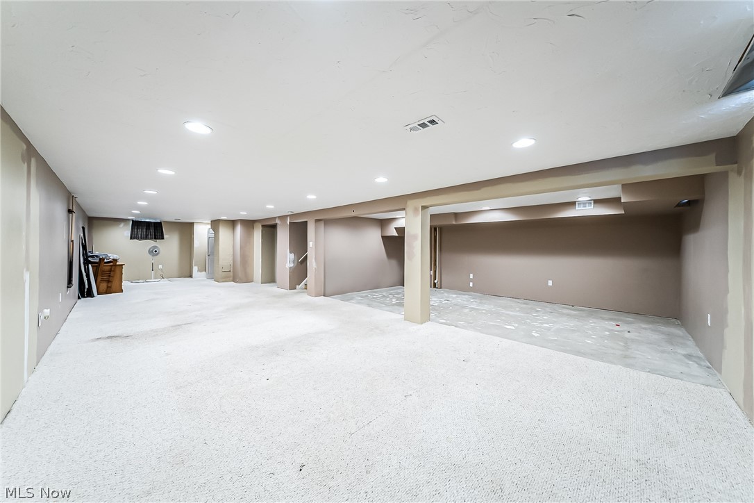 Charles 01 - Residential