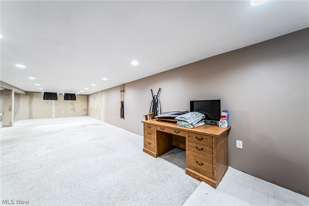 Charles 01 - Residential