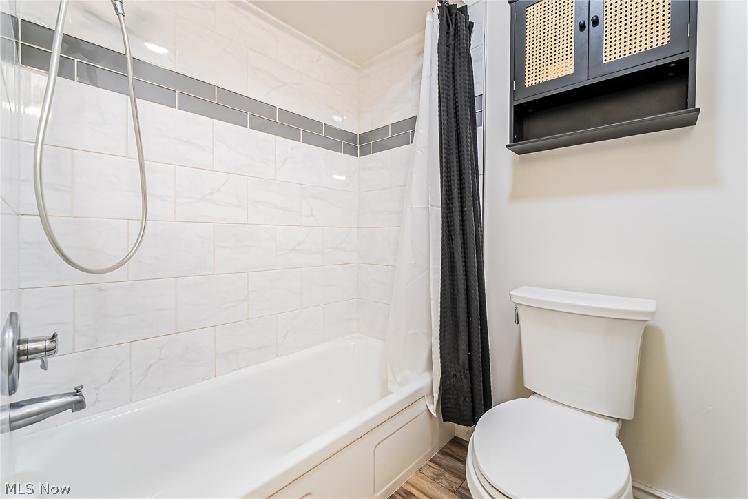 Charles 01 - Residential