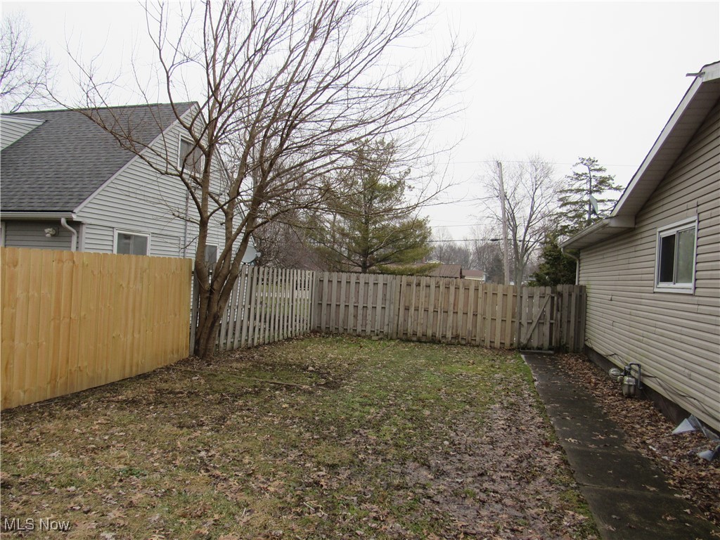 6524 Elmwood Road, Mentor, Ohio image 3