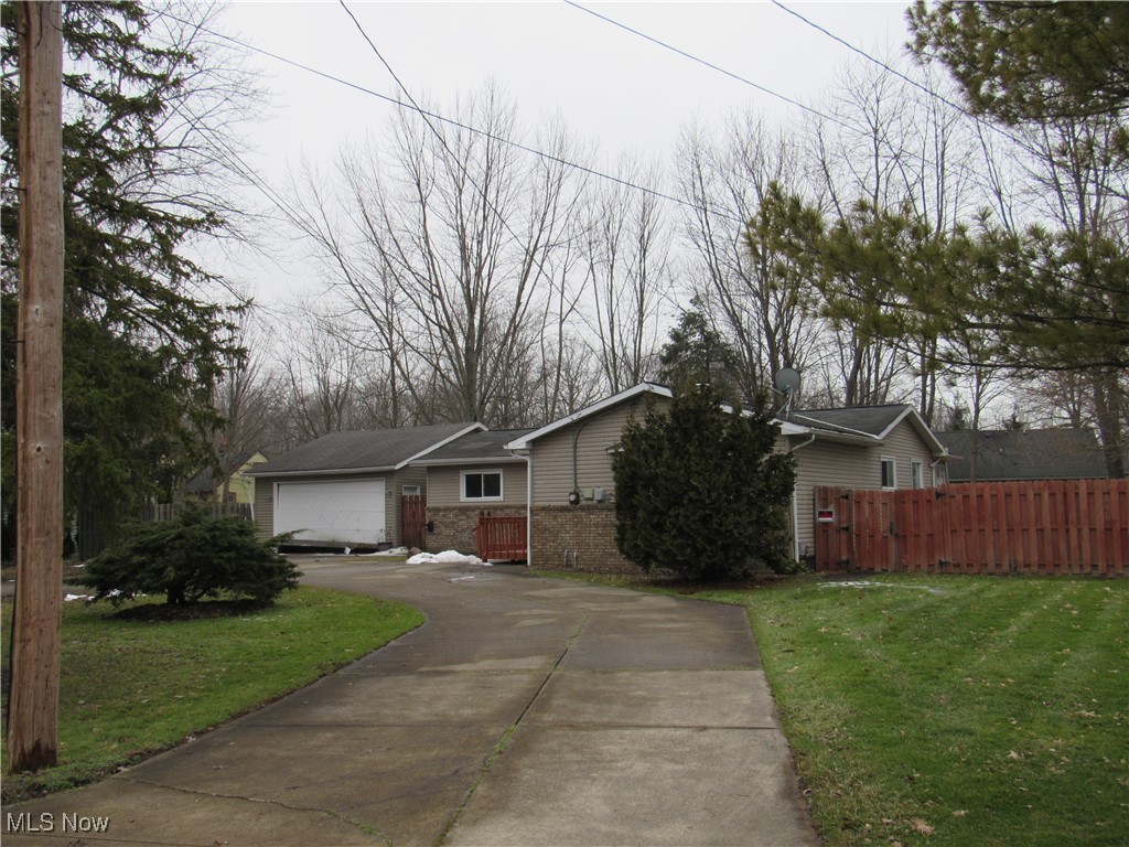6524 Elmwood Road, Mentor, Ohio image 2