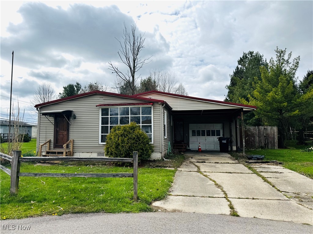 465 Stallion Court, LaGrange, Ohio image 1