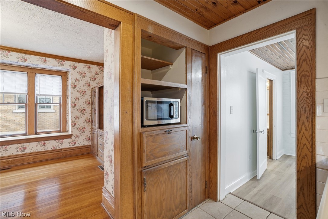 H C Hopkins Ad - Residential