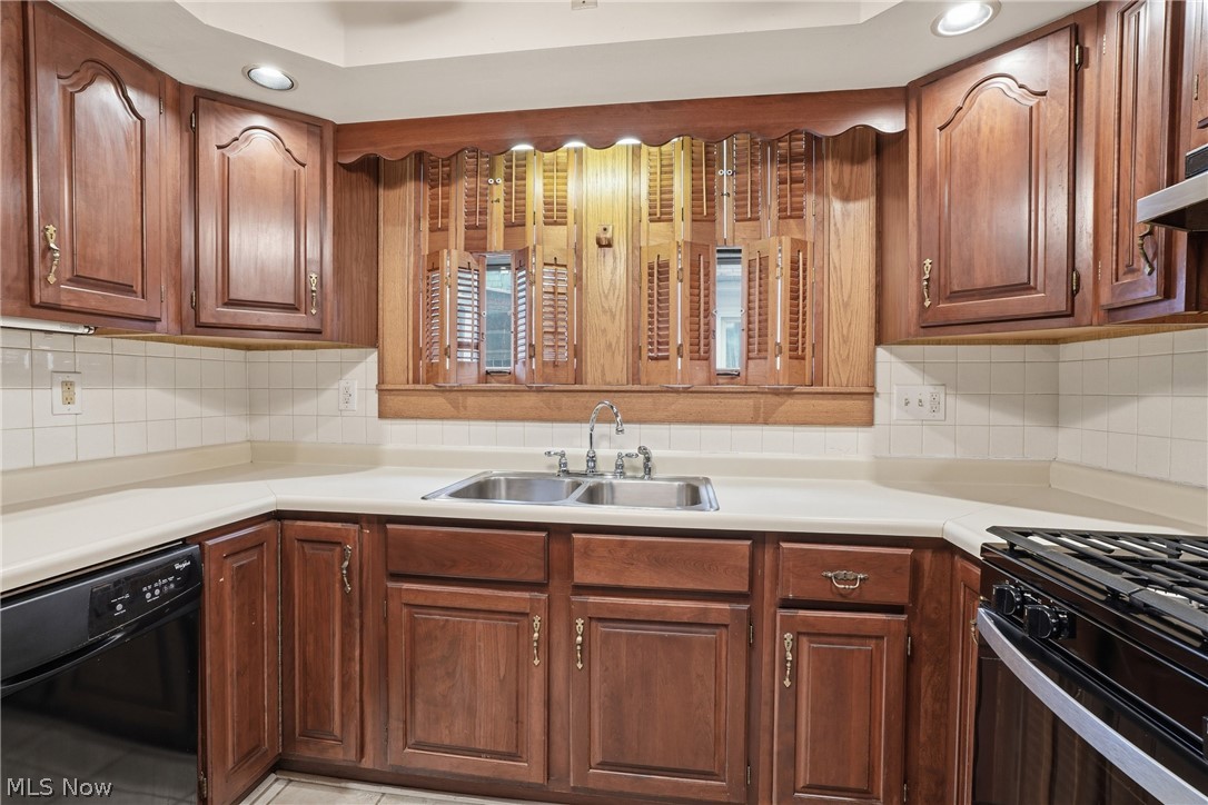 H C Hopkins Ad - Residential