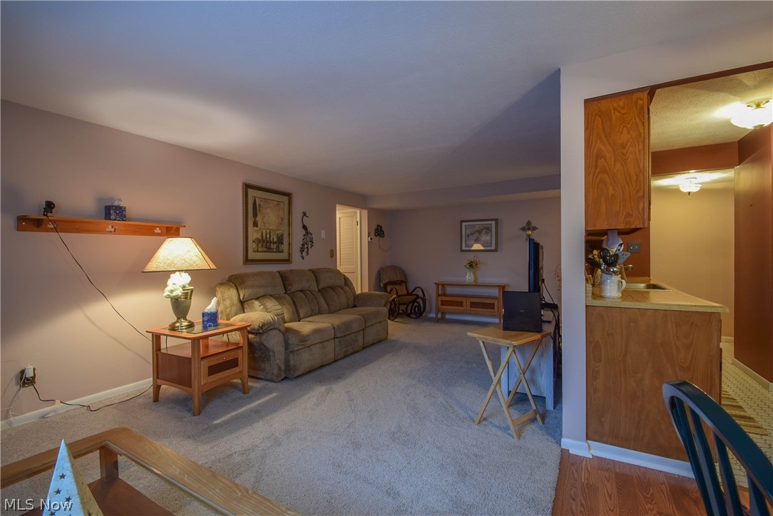 Golden Oaks - Residential