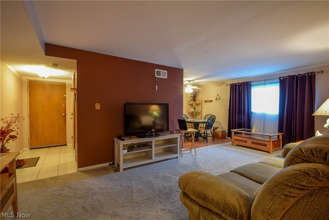 Golden Oaks - Residential