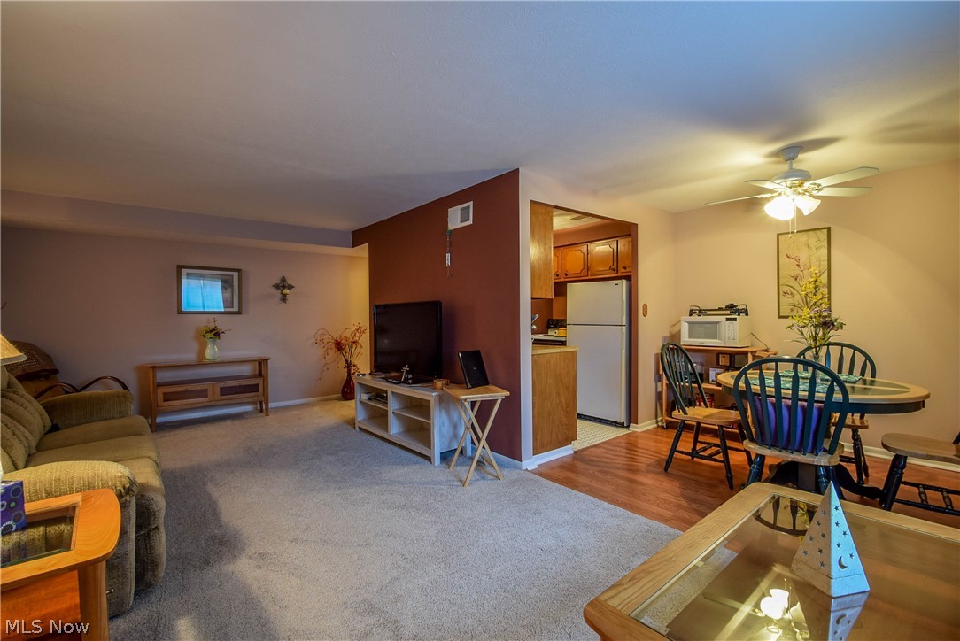 Golden Oaks - Residential