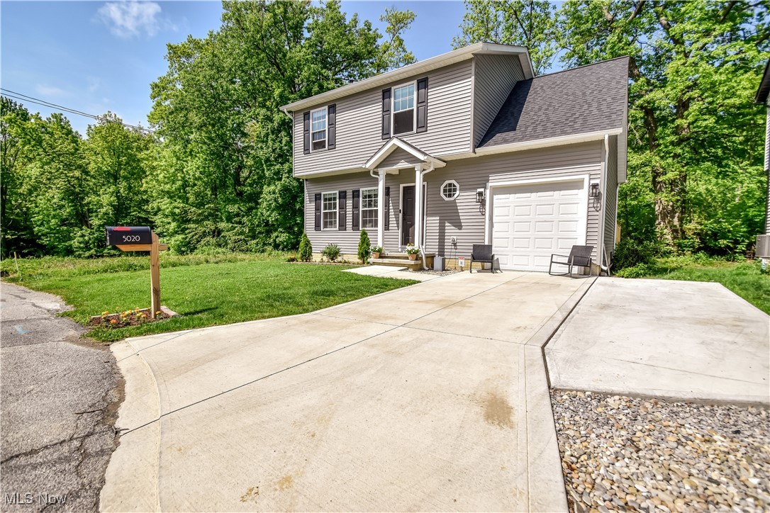 5020 Lakeview Drive, Mentor, Ohio image 2