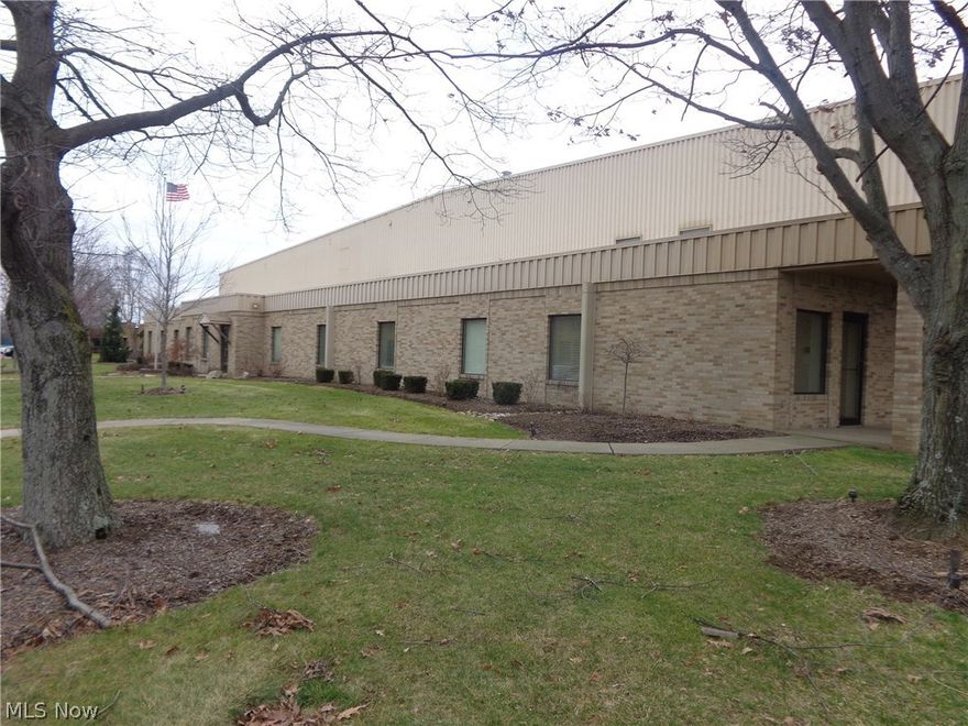 Commercial Building on 5 acres, 22,000 sq ft mfg. space.  2800 sq ft office space.  New Rubber Roof. Great Dover location. Close to I77. 7 individual offices and a Conference room. 2 Restrooms in office, 1 restroom in plant.  20' ceilings. 5 Bay doors,3 of which are dock doors. 4 - 10' doors, 1 - 12' door.