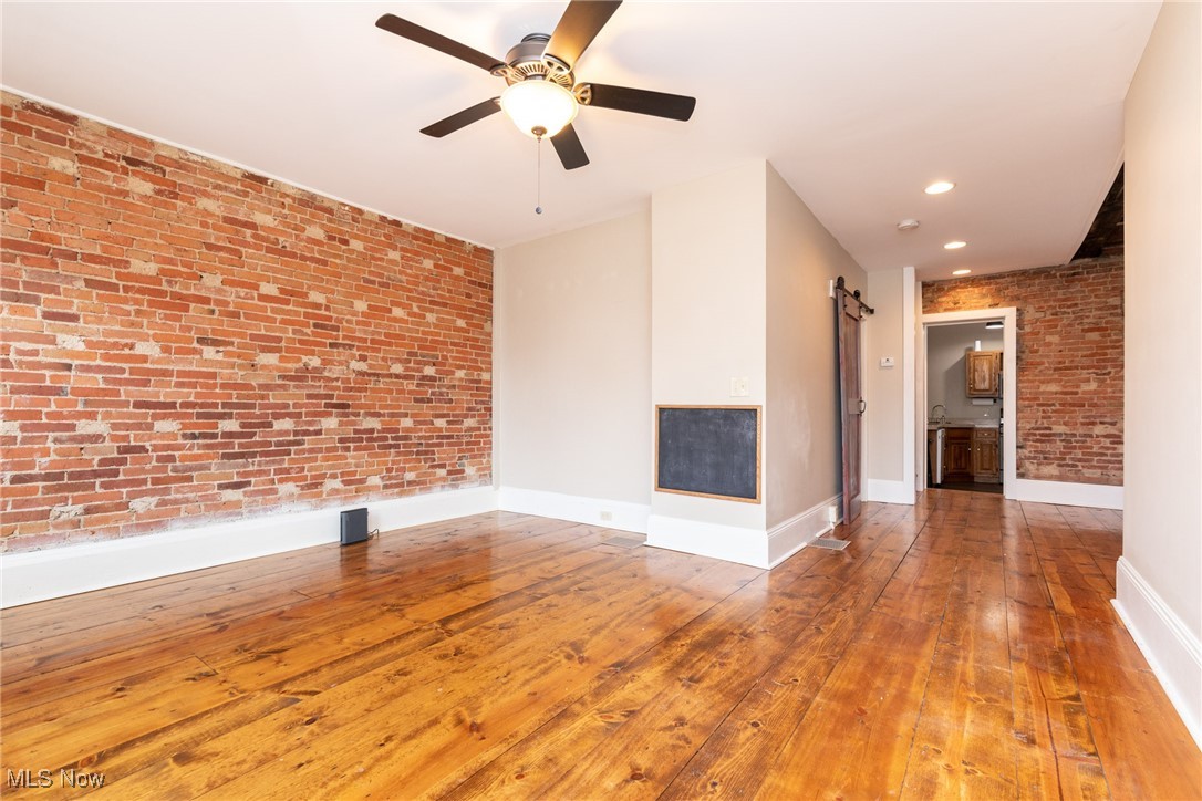 Cleveland, Ohio 44102, United States, 2 Bedrooms Bedrooms, ,2 BathroomsBathrooms,Residential,Pending,113837