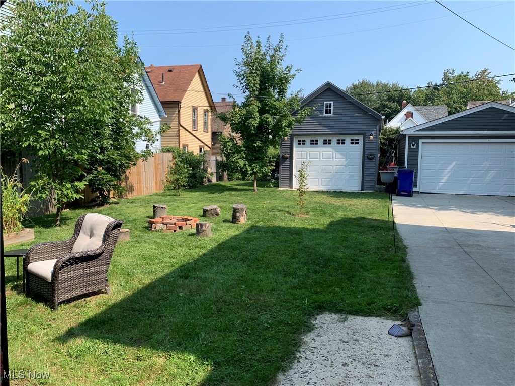 Cleveland, Ohio 44102, United States, 2 Bedrooms Bedrooms, ,2 BathroomsBathrooms,Residential,Pending,113837