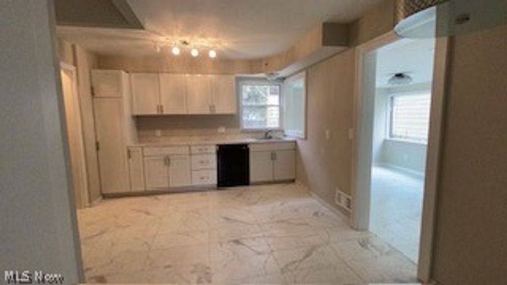 Photo of 1985 Revere Road, Cleveland, OH 44118 (MLS # 5188884)