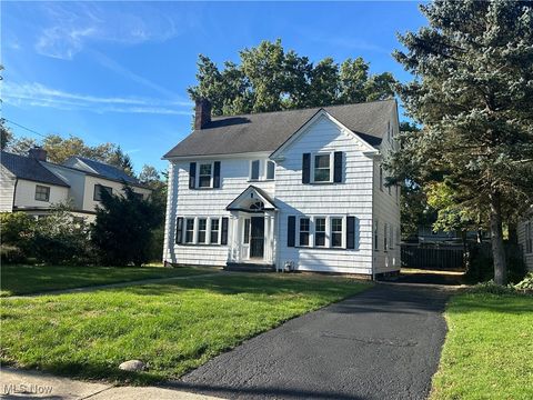 3190 Warrington Road Shaker Heights OH 44120