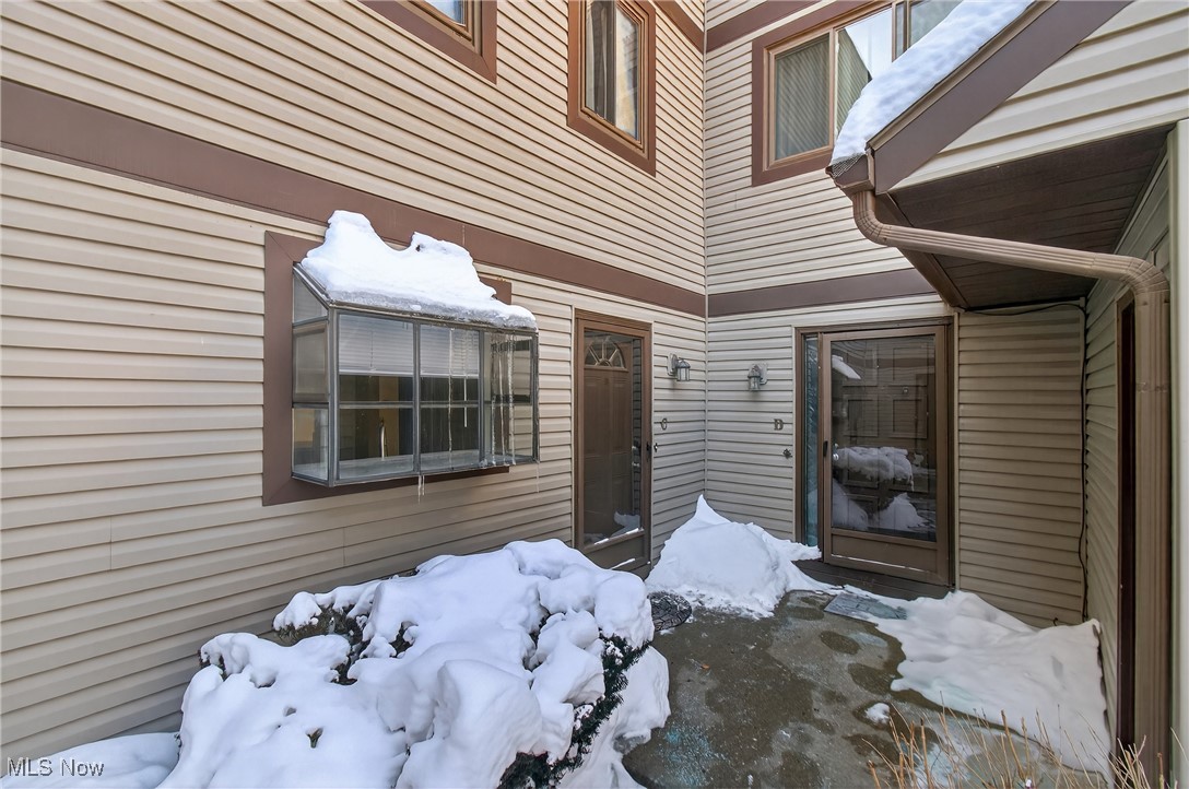 Hillsdale Rdg Condo - Residential