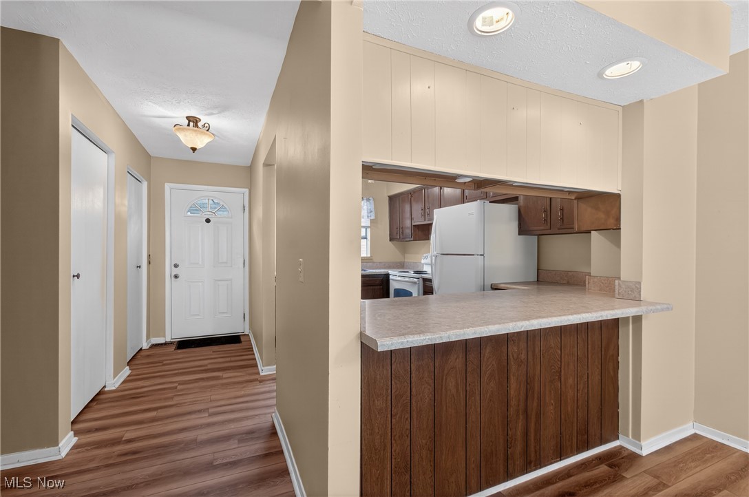 Hillsdale Rdg Condo - Residential