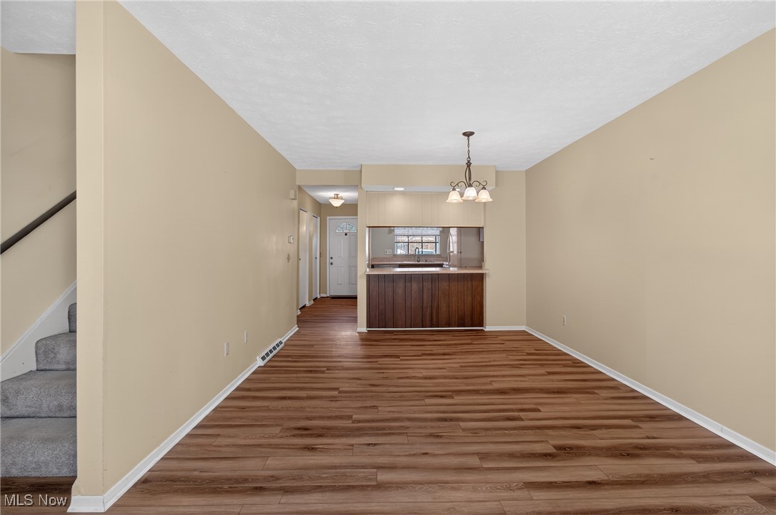 Hillsdale Rdg Condo - Residential