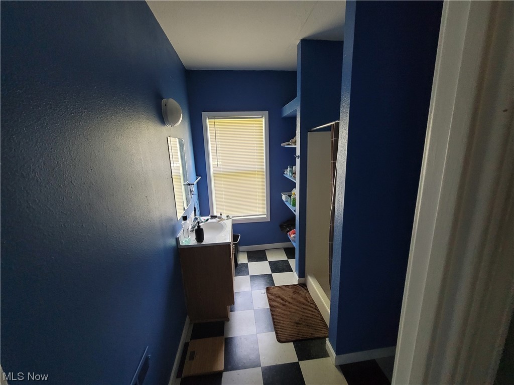 Levi Martins - Residential Income