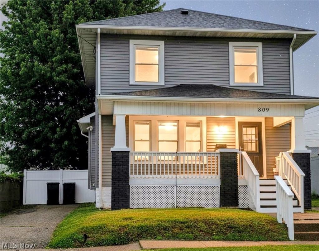 Photo of 809 Seborn Avenue, Zanesville, OH 43701 (MLS # 5206797)