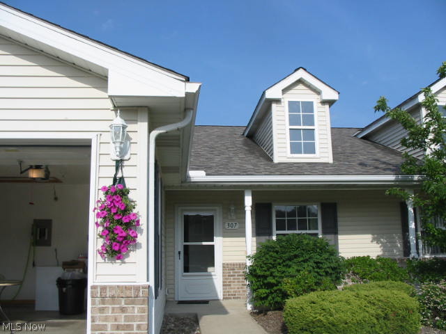 Abbe Glen Condo - Residential